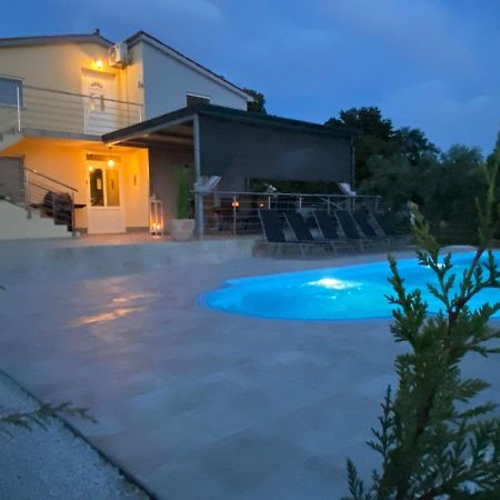 Naturia Holiday House Medulin Exteriör bild