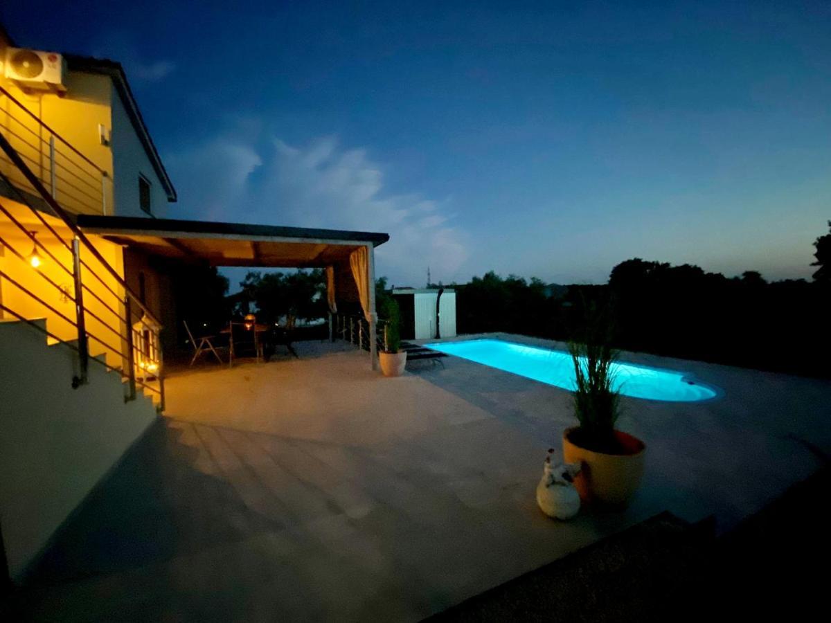 Naturia Holiday House Medulin Exteriör bild